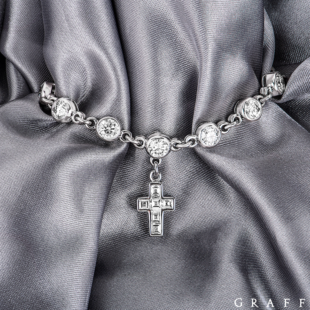 Graff White Gold Diamond Bracelet 10.25ct TDW Graff White Gold Diamond Bracelet 10.25ct TDW